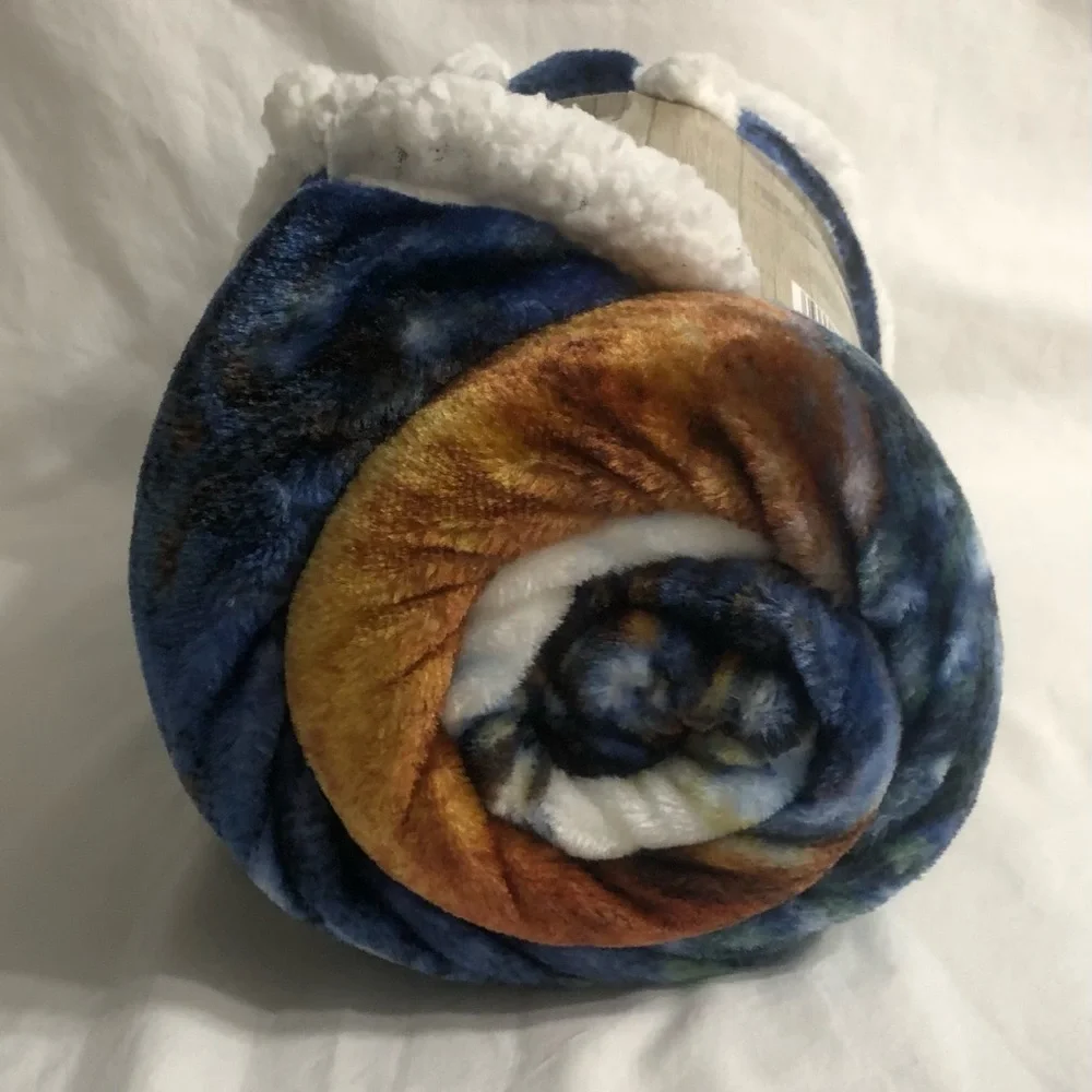 Silky double sherpa throw brown. Size 50in x 60in